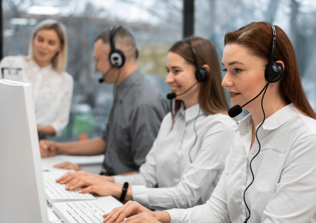 Funcionários de Terceirização de Call Center - Plansul Consultoria